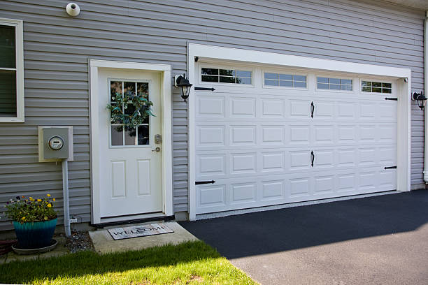 24/7 Emergency Garage Door Panel Replacement experts in New Llano, LA